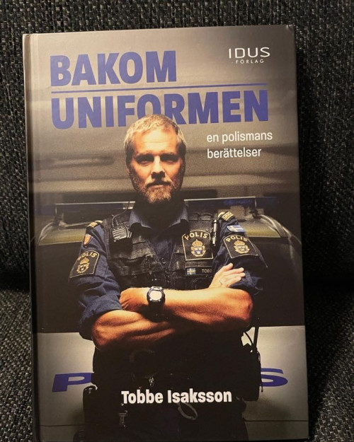 Bakom uniformen - Tobbe Isaksson