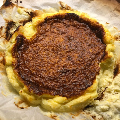 Baskisk cheesecake eller burnt basque