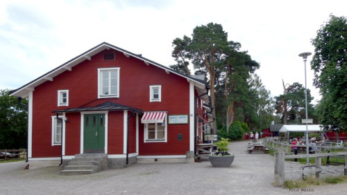 Strömsholms Marketenteri, Hauser, hästskobänk och The Rolling Stones