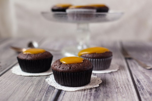Chokladmuffins med saffranskola, utan tillsatt socker
